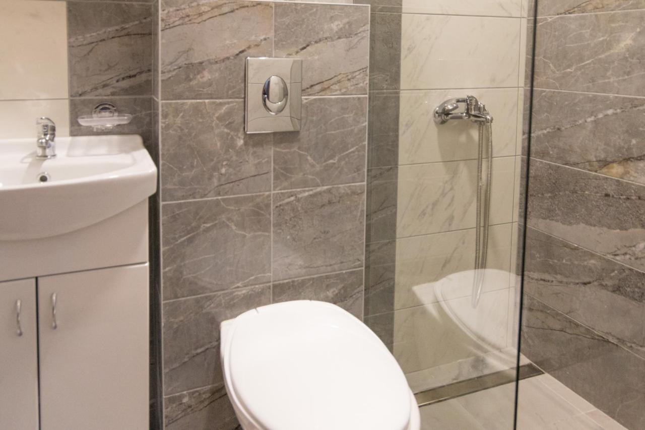 Viktorijini Konaci Aparthotel Kremna Εξωτερικό φωτογραφία