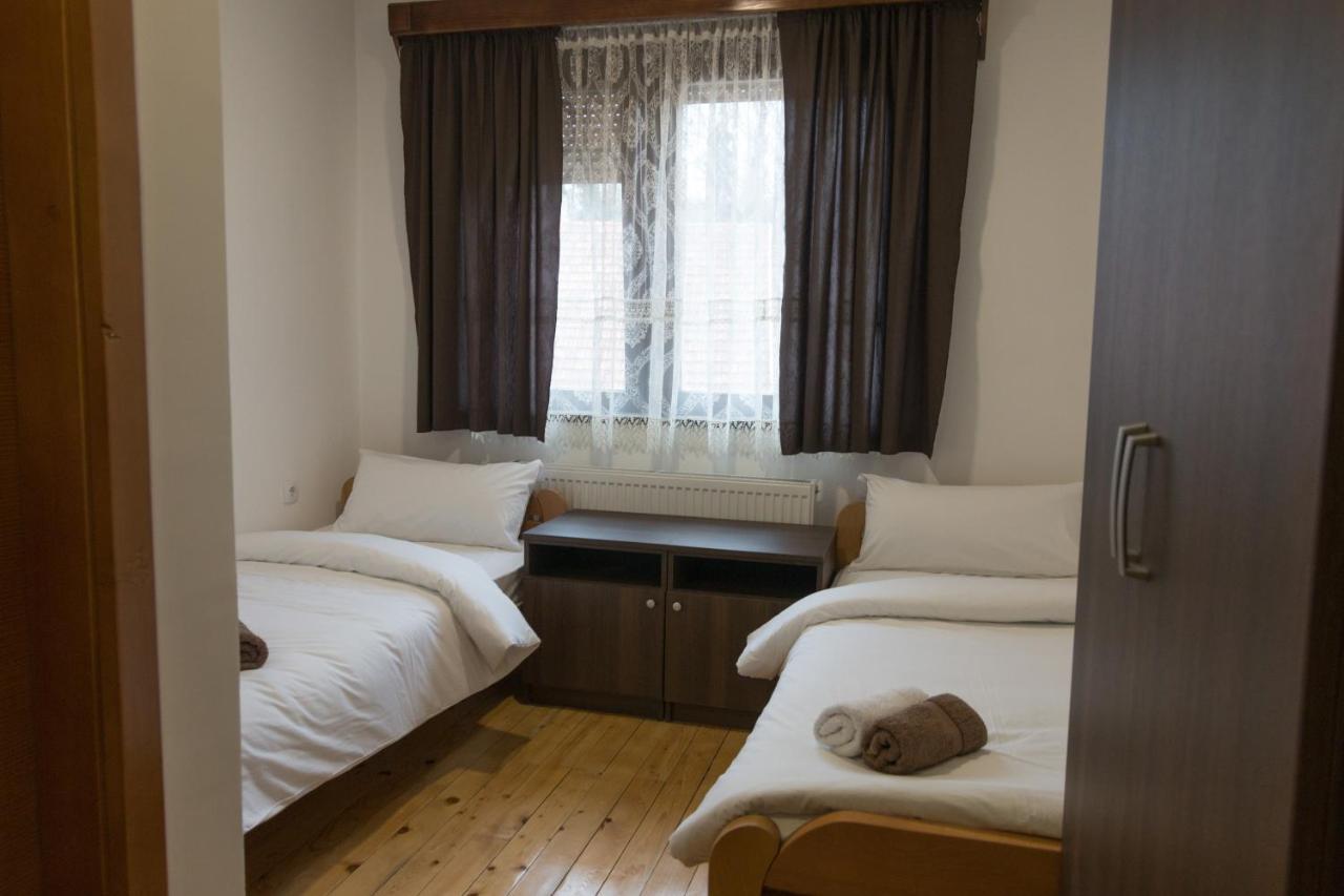 Viktorijini Konaci Aparthotel Kremna Εξωτερικό φωτογραφία