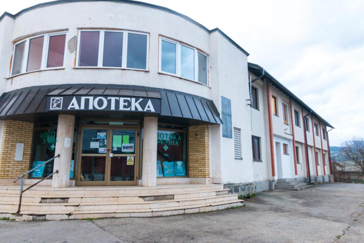Viktorijini Konaci Aparthotel Kremna Εξωτερικό φωτογραφία