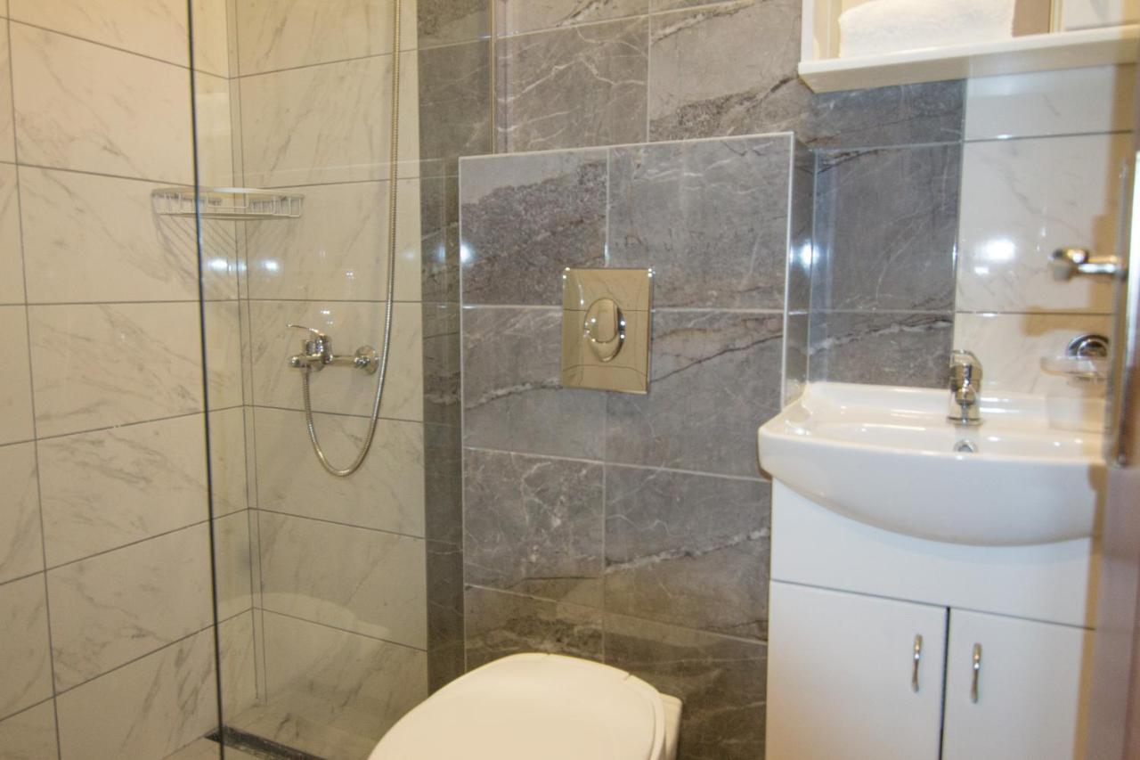 Viktorijini Konaci Aparthotel Kremna Εξωτερικό φωτογραφία